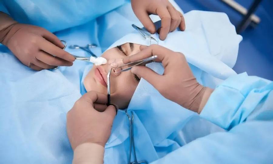 تجهیزات لازم برای کلینیک های جراحی بینی چیست